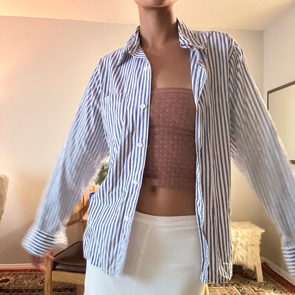 Gap stripped shirt